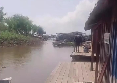 Criança de 4 anos cai no Rio Solimões e desaparece no Amazonas