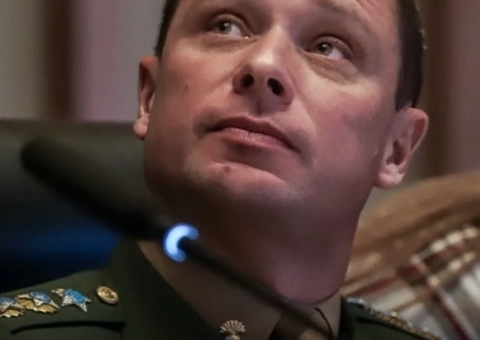 Moraes rejeita pedido da defesa e mantém tornozeleira em Mauro Cid