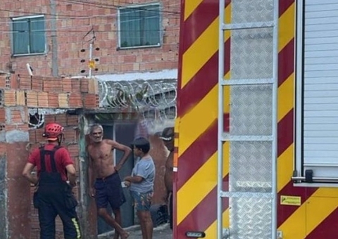 Cachorro é carbonizado durante incêndio em residência no Coroado