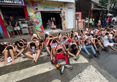 Polícia prende 44 torcedores com granada e facas em Salvador