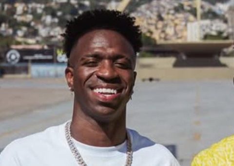 Vini Jr. fica fora do top 10 da Bola de Ouro