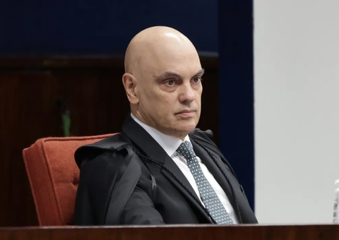 Moraes dá 15 dias para Eduardo Bolsonaro se manifestar sobre denúncia da PGR
