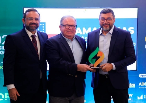 Amazonas recebe prêmio por programa de gás que impulsiona economia