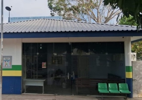 Pai dorme na chuva após ser ameaçado de morte pelo próprio filho no Amazonas