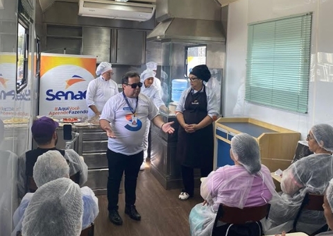 Cursos de Gastronomia e Atendimento são oferecidos gratuitamente em Manaus