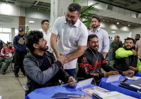 Governo do Amazonas libera crédito de até R$ 10 mil para mototaxistas e motofretistas