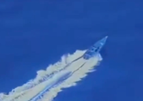 Secretário de Trump anuncia ataque a navio próximo à Venezuela