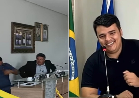 Vereador solta pum durante sessão e colegas não conseguem segurar o riso; vídeo