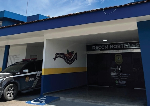 Homem espanca ex e ameaça jogar filha na frente de ônibus em Manaus