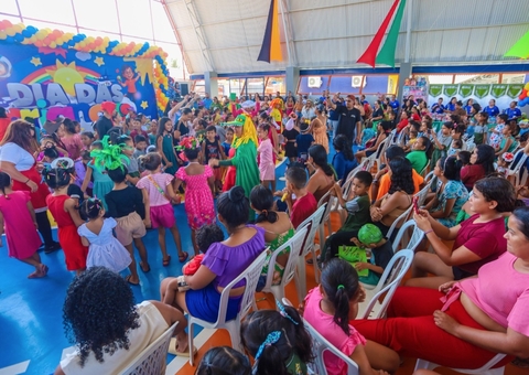 Prefeitura de Coari leva diversão, arte e ações sociais a escolas, CRAS e hospital