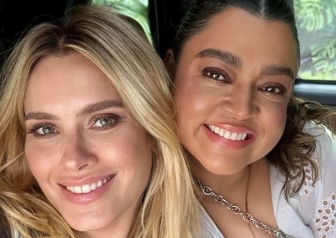 Carolina Dieckmann emociona ao falar sobre saudade de Preta Gil