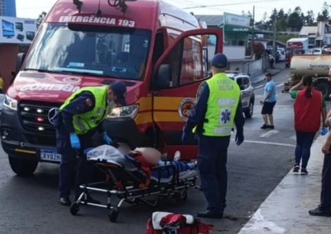 Homem invade supermercado, fere funcionários e decepa mão de ex