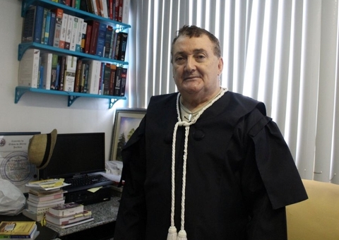 Juiz aposentado do TJAM lança guia prático sobre audiências nos juizados criminais 