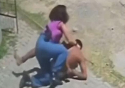 Sozinha, policial civil imobiliza preso e impede fuga no Ceará; vídeo