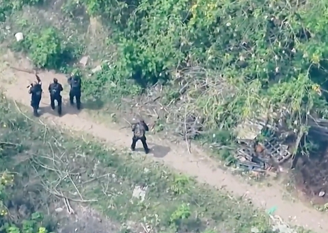 Policial foi morto ao tentar salvar colega em confronto no Complexo da Penha; vídeo