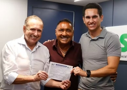 Tiririca troca de partido e retorna ao Ceará para próximas eleições