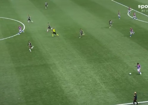 Com Deyverson protagonista, Fortaleza empata nos minutos finais com Atlético-MG