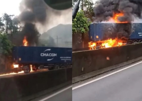 Carretas colidem, pegam fogo e deixam dois mortos em SP; vídeo é chocante