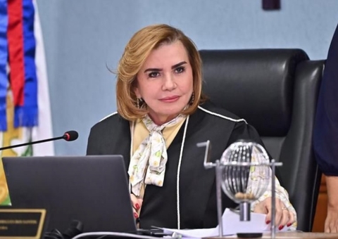 Yara Lins faz história e assume 3º mandato no comando do TCE-AM