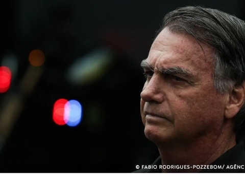 PF pede urgência aos bombeiros para atendimento a Bolsonaro na prisão