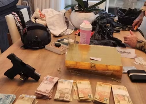 Polícia de SC prende líder de quadrilha que distribuía armas e drogas para CV e PCC