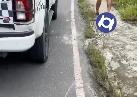 AO VIVO: Carreta passa por cima de duas pessoas perto do CT do Detran