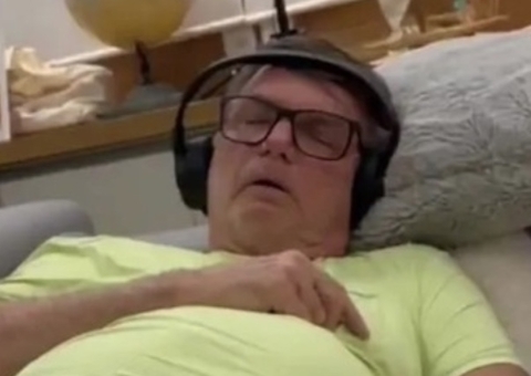 Carlos posta vídeo de Bolsonaro e diz que saúde do pai "só piora" na prisão; veja