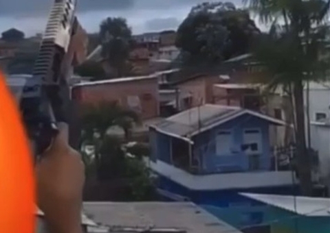 Polícia apreende drogas e munições após vídeo de homem efetuando disparos na Compensa