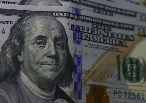 Dólar tem alta firme e se aproxima de R$5,60 com remessas ao exterior