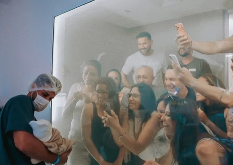 Nasce Rosamaria, primeira filha de Key Alves e Bruno Rosa