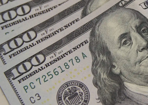 Dólar cai mais de 10% em 2025 e registra maior queda em quase uma década