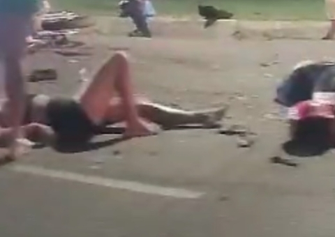 Carro e motocicleta colidem no Distrito Industrial 2 e deixam feridos; vídeo