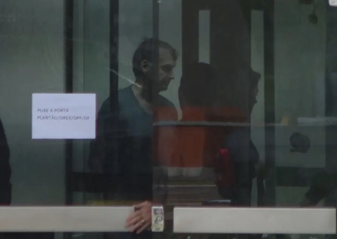 Moraes dá cinco dias para PF explicar barulho na cela de Bolsonaro