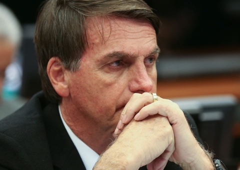 Moraes autoriza Bolsonaro a fazer exames após queda na prisão