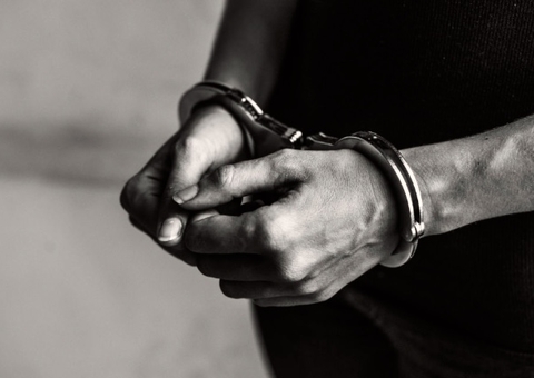 Pai é preso por estuprar e filmar a própria filha de 5 anos no Amazonas