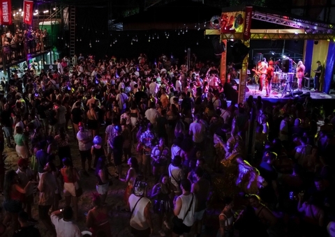 Com entrada grátis, bloco "Vai Quem Quer" anima Centro de Manaus; confira