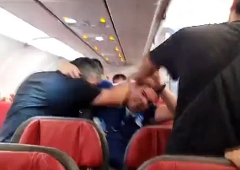 Passageiros que causarem confusão podem ser impedidos de voar, planeja Anac