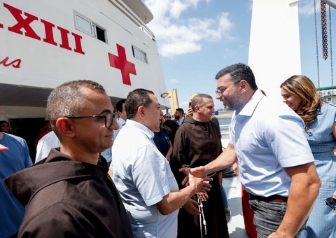 Hospital fluvial retoma atendimentos e leva saúde a comunidades ribeirinhas do Amazonas