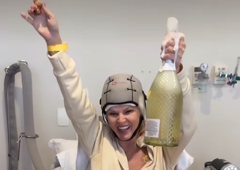 Val Marchiori celebra última sessão de quimio com festa e emoção