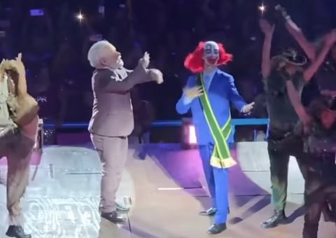 Acadêmicos de Niterói, que homenageou Lula e criticou Bolsonaro, é rebaixada