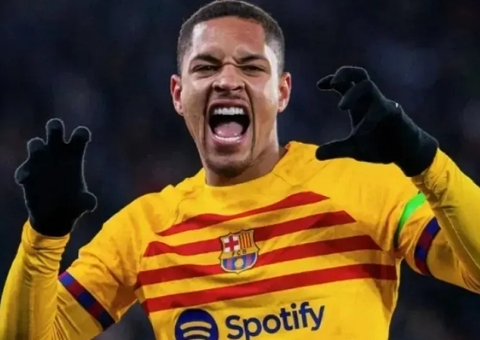 Barcelona deve fortuna ao Athletico-PR por transferência de Vitor Roque