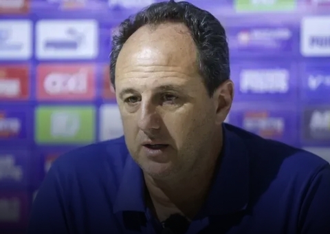 Rogério Ceni detona primeiro tempo do Bahia contra o Fortaleza