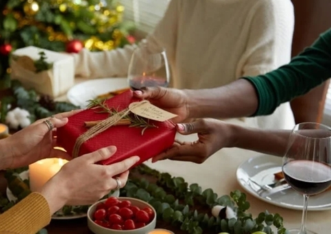 Veja dicas de como economizar na compra de presentes de Natal