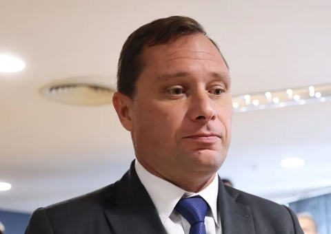 Mauro Cid antecipa aposentadoria e mantém salário de cerca de R$ 16 mil