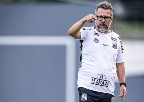 Com Neymar na reserva, Cleber esboça Santos para decisão