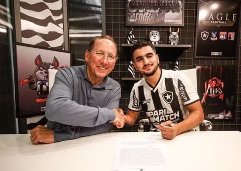 Botafogo anuncia a contratação do meia francês El Arouch