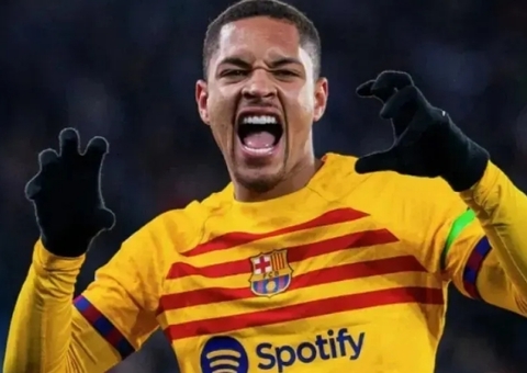 Barcelona acerta transferência de Vitor Roque a clube europeu