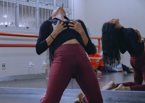 "Aquelas que me habitam" leva ancestralidade feminina às ruas de Manaus