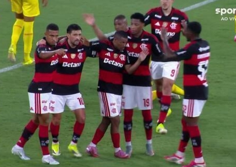 Flamengo vence Madureira por 3 a 0 e se aproxima da final do Carioca