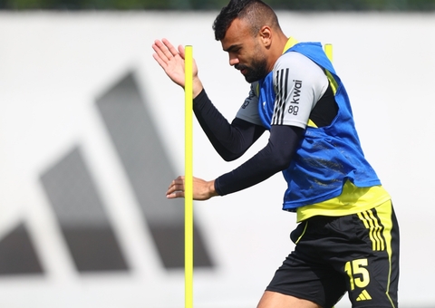 Flamengo encaminha venda de Fabrício Bruno para West Ham por valor milionário